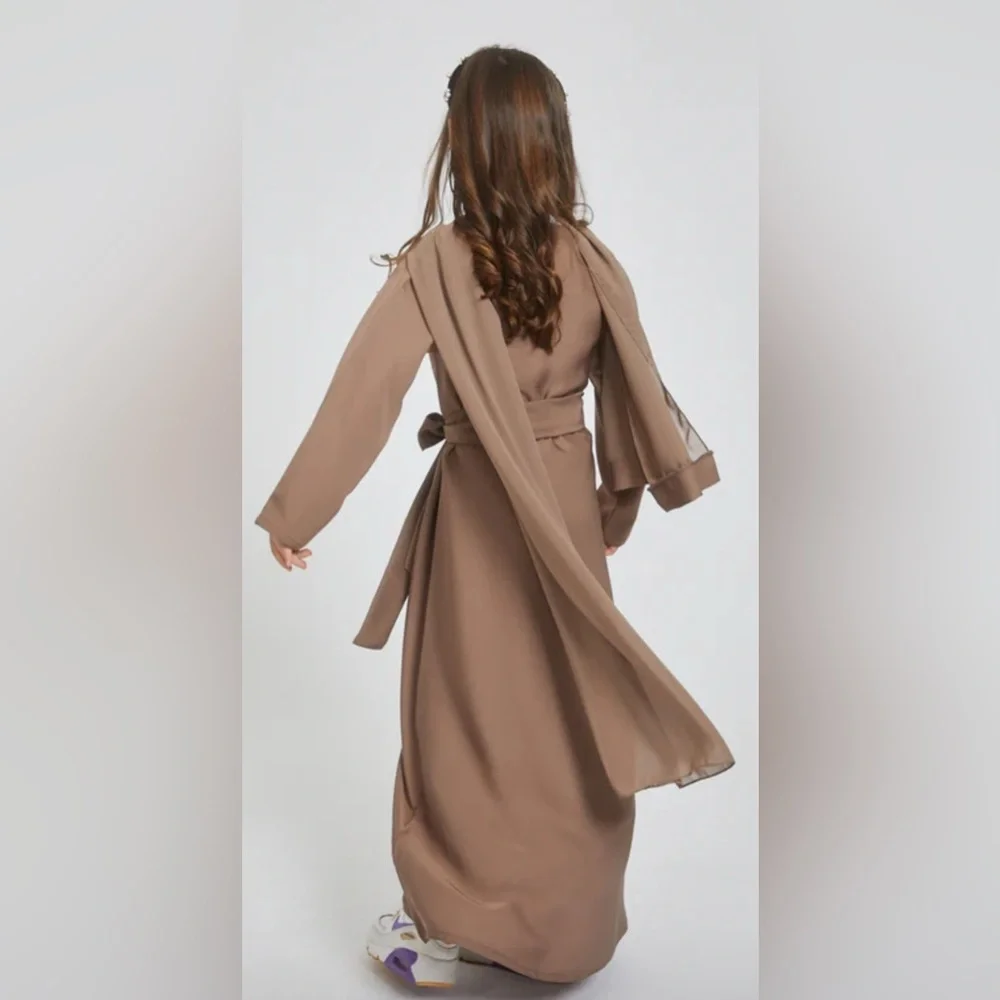 NWT [Azrah] Plain Closed Abay in Coffee w/ Scarf & Tie Juniors Girls 50” 11/12